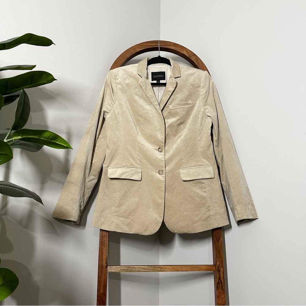 Banana Republic 8 Long and Lean Champagne Velvet Blazer